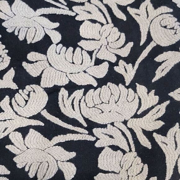 Rachel Roy Black and Taupe Raised Textured Floral Skirt - Size 6 - Picture 5 of 10